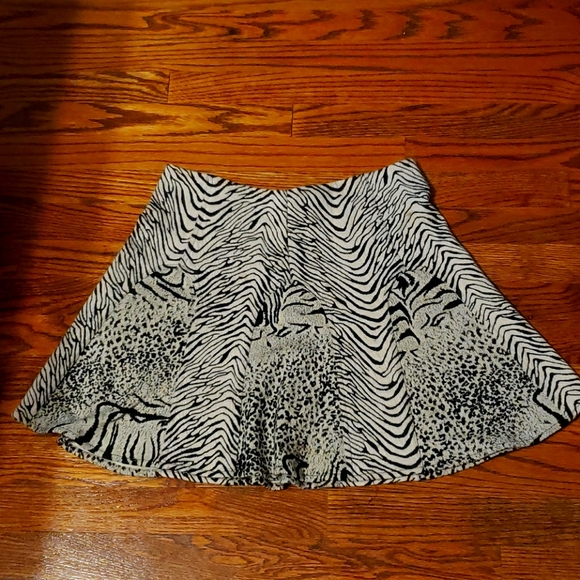 Victoria Secret A line skirt - Picture 3 of 7